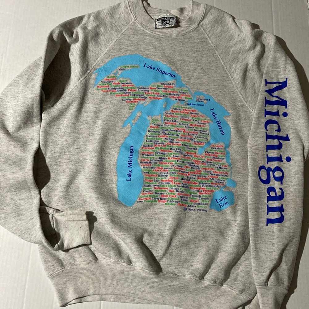 Vintage LEE sweatshirt of the Great Lakes and the State of Michigan Made in USA